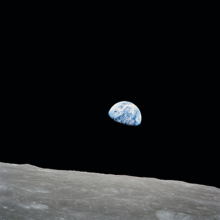 ZEISS Earthrise - Moon50